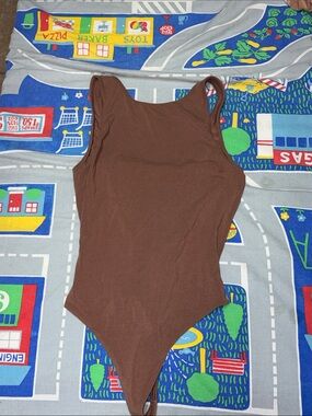 Aritzia Community beige sleeveless bodysuit